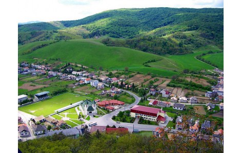 Rekonštrukcia obecného úradu v obci Hajnáčka